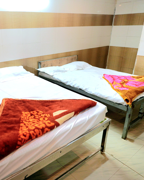 Deluxe room in Megamalai Kubendiran Resort